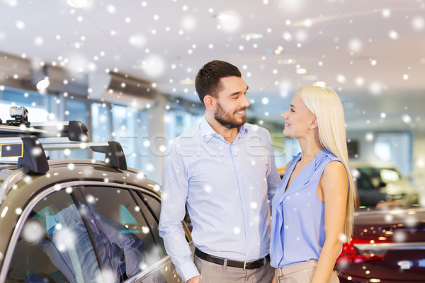 Foto stock: Feliz · casal · compra · carro · automático · mostrar