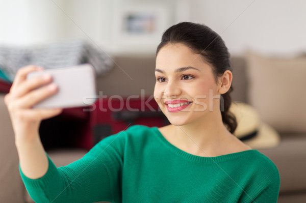 [[stock_photo]]: Heureux · jeune · femme · smartphone · personnes · technologie