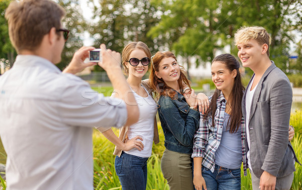 Adolescents photo appareil photo numérique à l'extérieur été [[stock_photo]] © dolgachov
