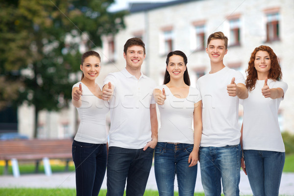 Foto stock: Sonriendo · adolescentes · publicidad · amistad