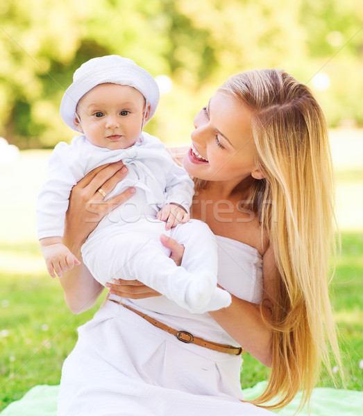 Boldog anya kicsi baba ül pléd Stock fotó © dolgachov