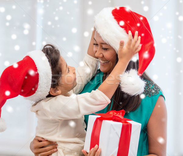 快樂 母親 孩子 女孩 禮品盒 聖誕節 商業照片 © dolgachov