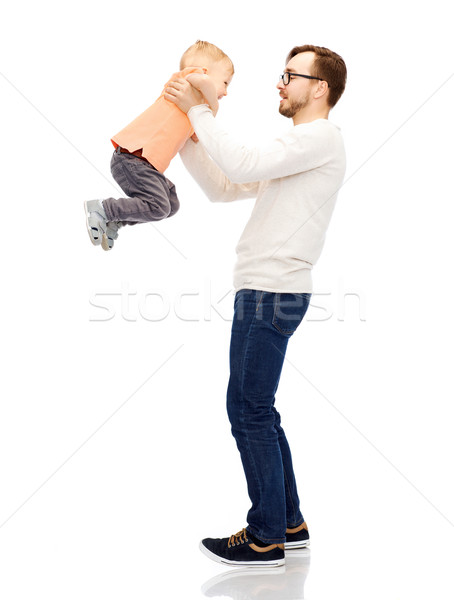 Tata fiu joc familie copilarie paternitate Imagine de stoc © dolgachov