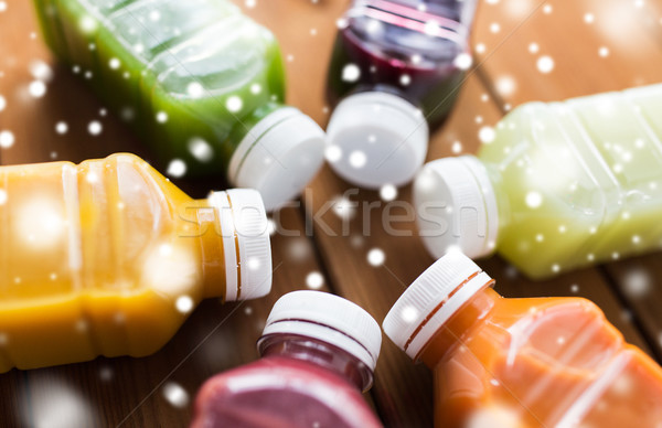Botellas diferente frutas vegetales alimentación saludable bebidas Foto stock © dolgachov