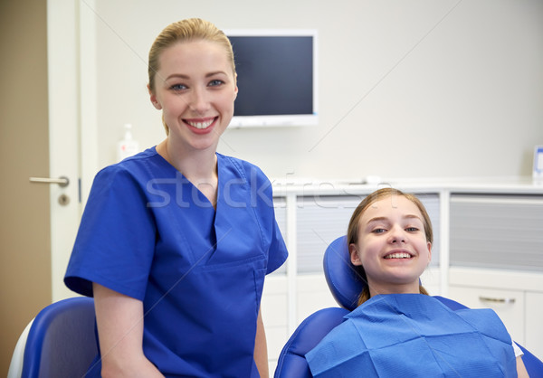[[stock_photo]]: Heureux · Homme · dentiste · patient · fille · clinique