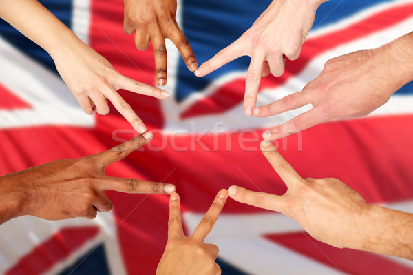Grup internaţional oameni pace semna Imagine de stoc © dolgachov