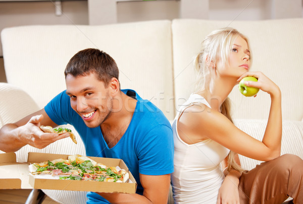 [[stock_photo]]: Couple · manger · différent · alimentaire · lumineuses · photos