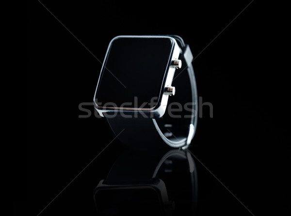 Közelkép fekete okos óra modern technológia Stock fotó © dolgachov
