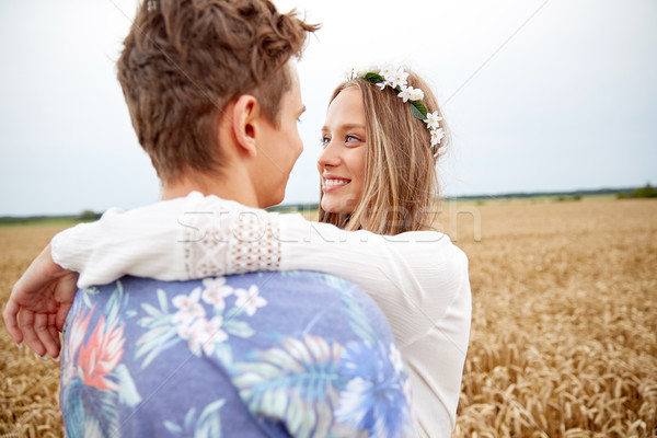 Foto stock: Feliz · sorridente · jovem · hippie · casal · ao · ar · livre