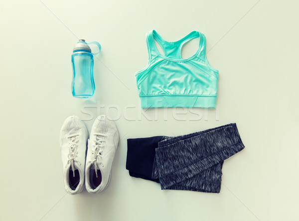 Vrouwelijke sportkleding fles ingesteld sport Stockfoto © dolgachov
