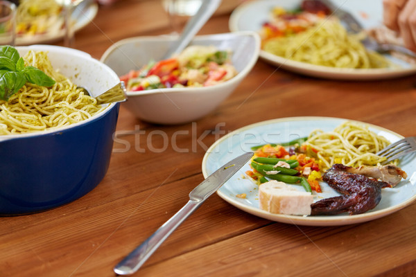 [[stock_photo]]: Plaque · alimentaire · table · en · bois · manger · table · dîner