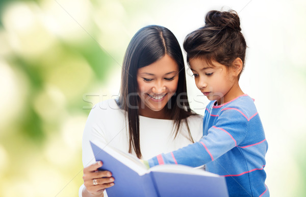 Stockfoto: Gelukkig · moeder · dochter · lezing · boek · familie