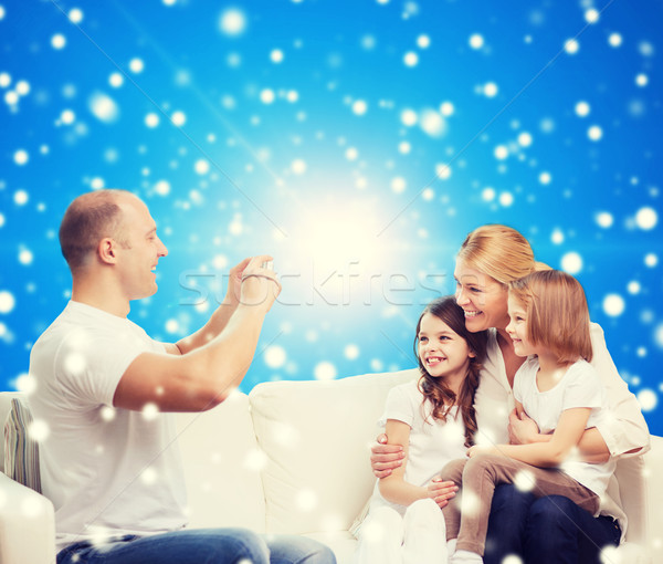 Stok fotoğraf: Mutlu · aile · kamera · ev · aile · tatil · Noel