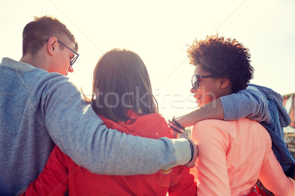 Foto stock: Feliz · adolescente · amigos · rua · turismo