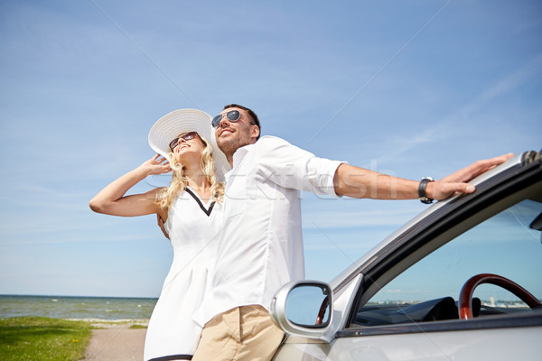 Stockfoto: Gelukkig · paar · kabriolet · auto · zee