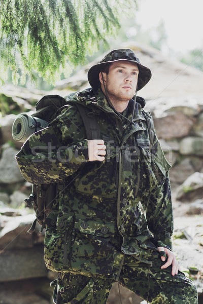 Stock fotó: Fiatal · katona · hátizsák · erdő · háború · kirándulás