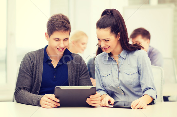 Studenten schauen Vortrag Schule Bildung Stock foto © dolgachov