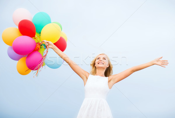 Zdjęcia stock: Kobieta · kolorowy · balony · na · zewnątrz · lata · wakacje