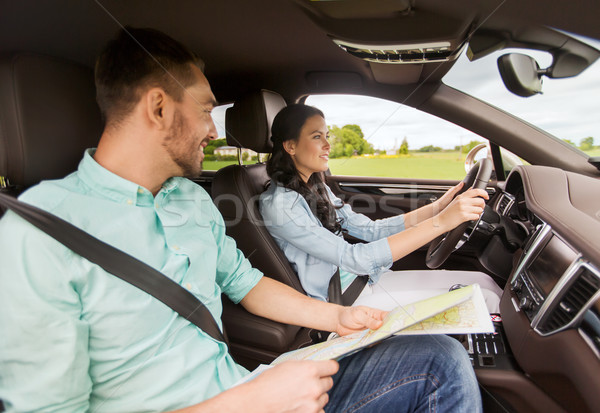 Glücklich Mann Frau Straßenkarte fahren Auto Stock foto © dolgachov