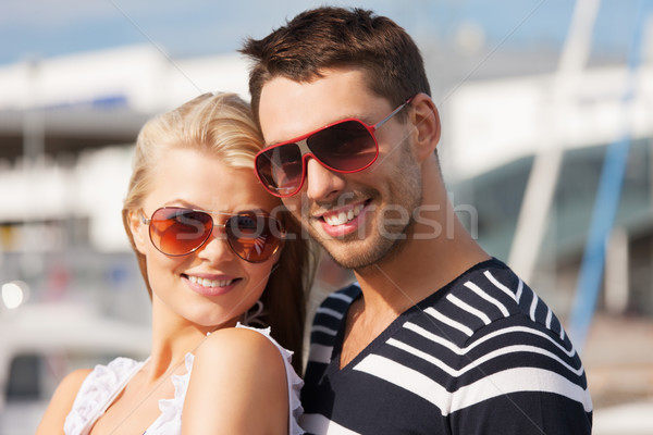 Fericit port imagine femeie cuplu Imagine de stoc © dolgachov
