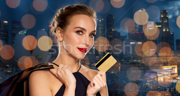 Stock fotó: Nő · hitelkártya · bevásárlótáskák · város · emberek · luxus