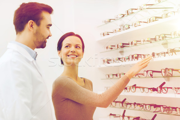 Stockfoto: Vrouw · tonen · bril · opticien · optica · store