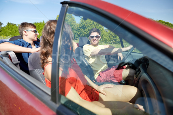 Stock fotó: Boldog · barátok · vezetés · cabrio · autó · beszél