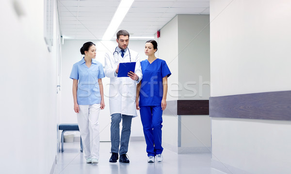 Groupe hôpital presse-papiers clinique profession personnes [[stock_photo]] © dolgachov