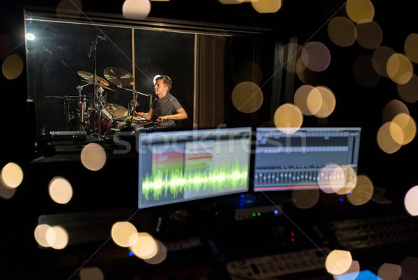 Férfi játszik dob készlet hang zenei stúdió Stock fotó © dolgachov