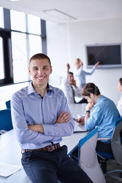 Foto stock: Hombre · de · negocios · reunión · colegas · retrato · guapo · jóvenes