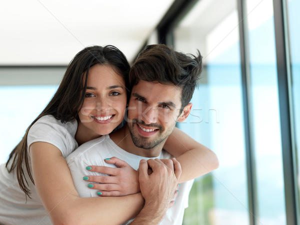 [[stock_photo]]: Maison · romantique · heureux · détendre