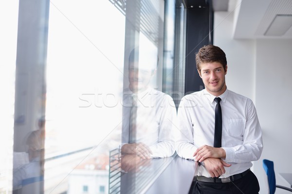 Foto stock: Hombre · de · negocios · reunión · colegas · retrato · guapo · jóvenes