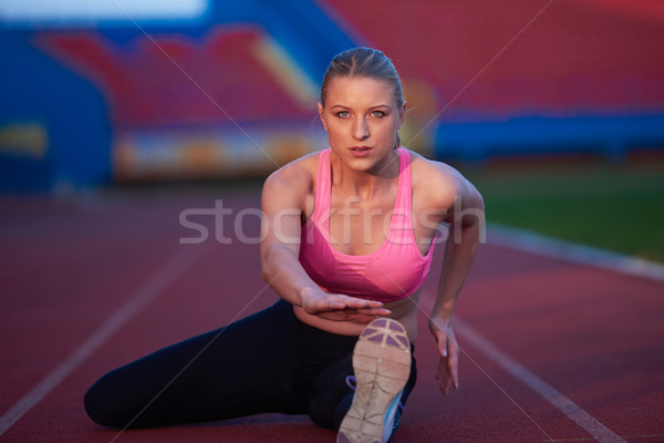 Sportlich Frau sportlich Rennstrecke jungen Läufer Stock foto © dotshock