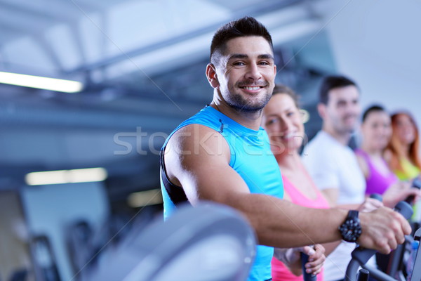 Groupe de gens courir groupe jeunes modernes sport [[stock_photo]] © dotshock