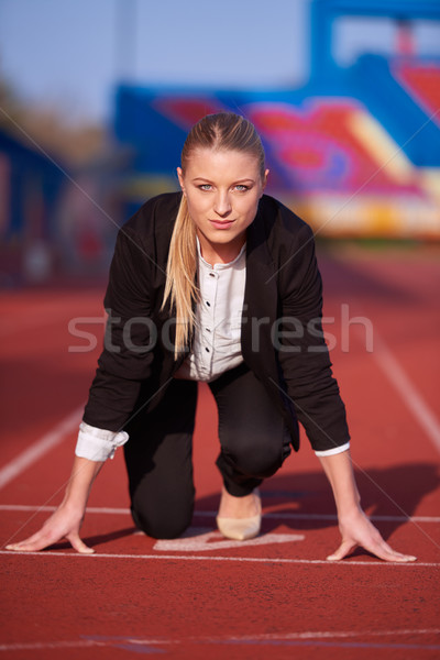 üzletasszony kész futás kezdet pozició fut Stock fotó © dotshock