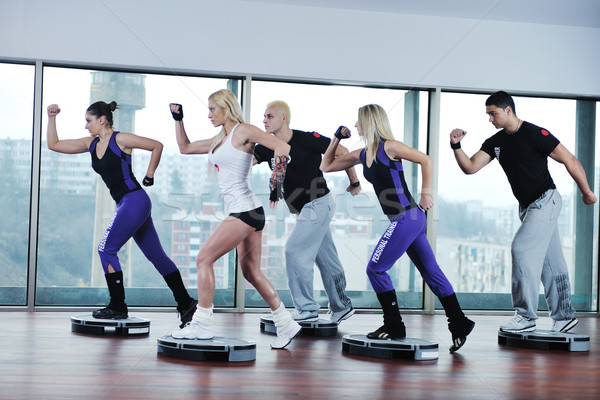 Foto stock: Fitness · grupo · jóvenes · saludable · personas · ejercicio