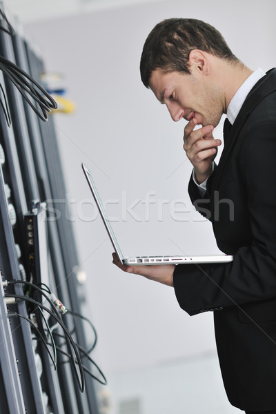 Stock foto: Geschäftsmann · Laptop · Netzwerk · Server · Zimmer · jungen
