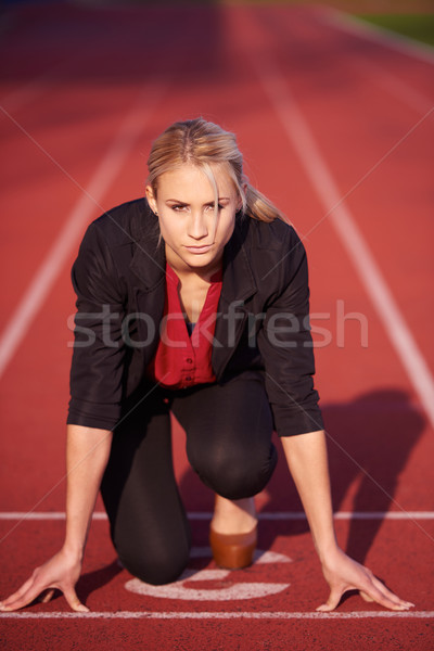 üzletasszony kész futás kezdet pozició fut Stock fotó © dotshock
