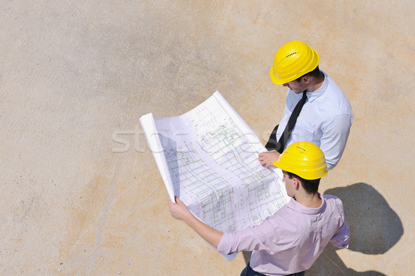 [[stock_photo]]: équipe · personnes · groupe · vérifier · documents