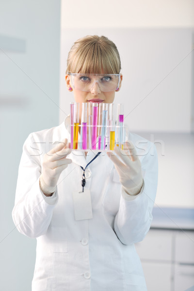 Foto stock: Feminino · investigador · test · tube · lab · médico
