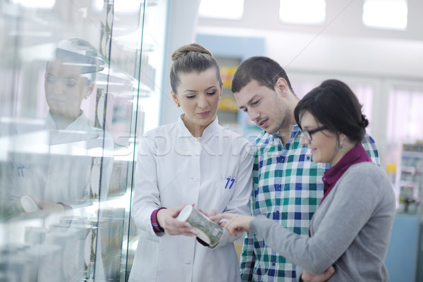 Farmacéutico médicos drogas comprador farmacia farmacia Foto stock © dotshock