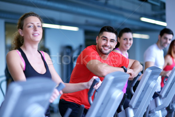 Foto stock: Pessoas · do · grupo · corrida · grupo · jovens · moderno · esportes