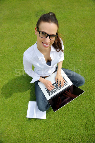 Stockfoto: Vrouw · laptop · park · gelukkig · jonge · student