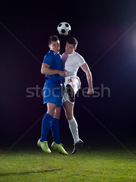 足球 玩家 決鬥 足球 團隊 播放機 商業照片 © dotshock