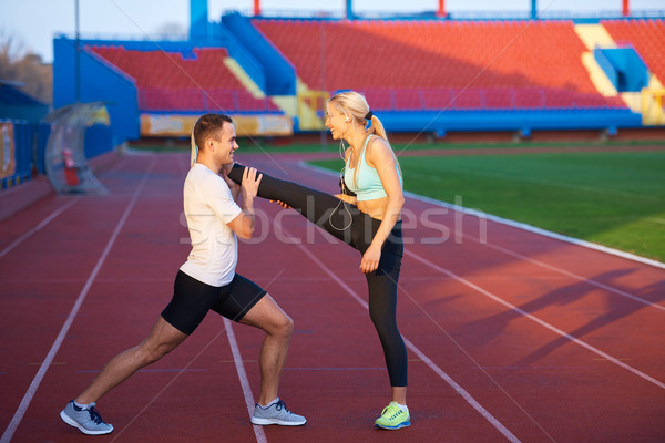 Sportlich Frau sportlich Rennstrecke jungen Läufer Stock foto © dotshock