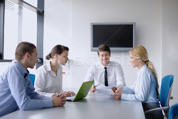 Gente de negocios reunión oficina grupo feliz jóvenes Foto stock © dotshock