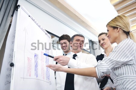 Senior Geschäftsmann Präsentation männlich Sitzung modernen Stock foto © dotshock