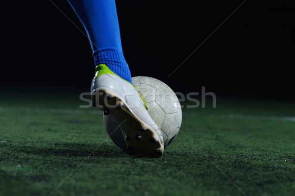 Fußballer Kick Ball Fußball Stadion Bereich Stock foto © dotshock