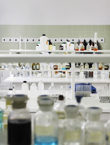 Corpo lab equipamento química brilhante Foto stock © dotshock