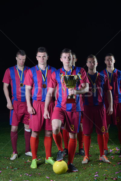 Fotbal jucatori victorie echipă grup Imagine de stoc © dotshock